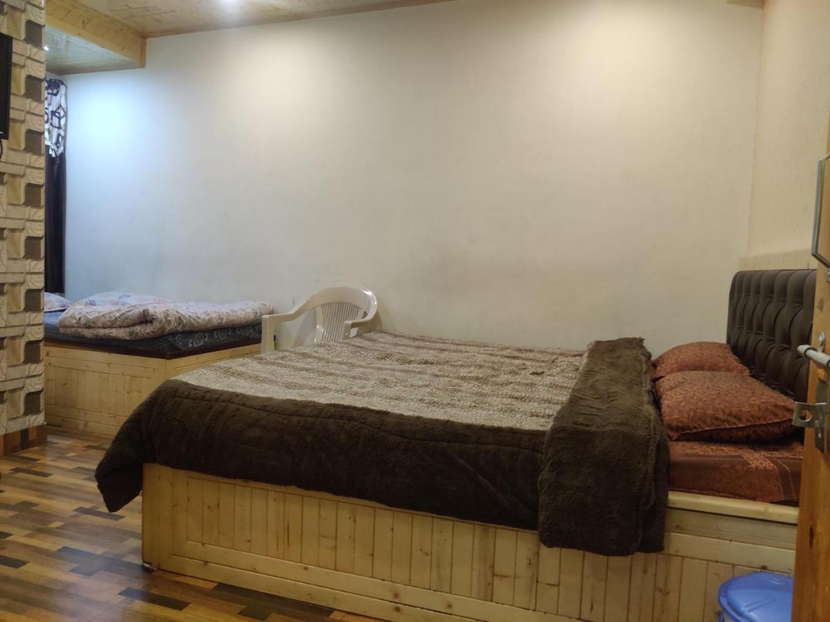 New Mehdudia B&B Шимла Екстериор снимка
